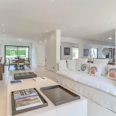 Villa Albane *